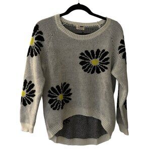 Rumor Boutique Flower Knit Sweater
